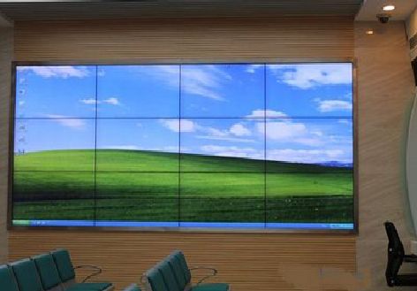 灵宝液晶拼接屏的另类用法。